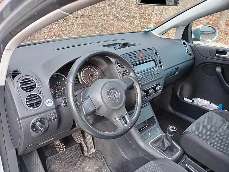 Gebraucht VW Golf Plus Cross Comfortline 122 PS (89 kW) 2010 Silber Van / Kleinbus