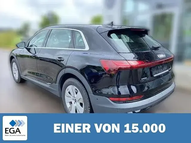 Gebraucht Audi e-tron 300 kW (408 PS) 2023 Schwarz metallic SUV