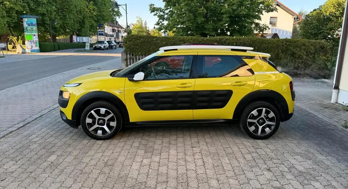 Używany Citroën C4 82 KM (60 kW) 2014 Andere farben Sedan/Limuzyna