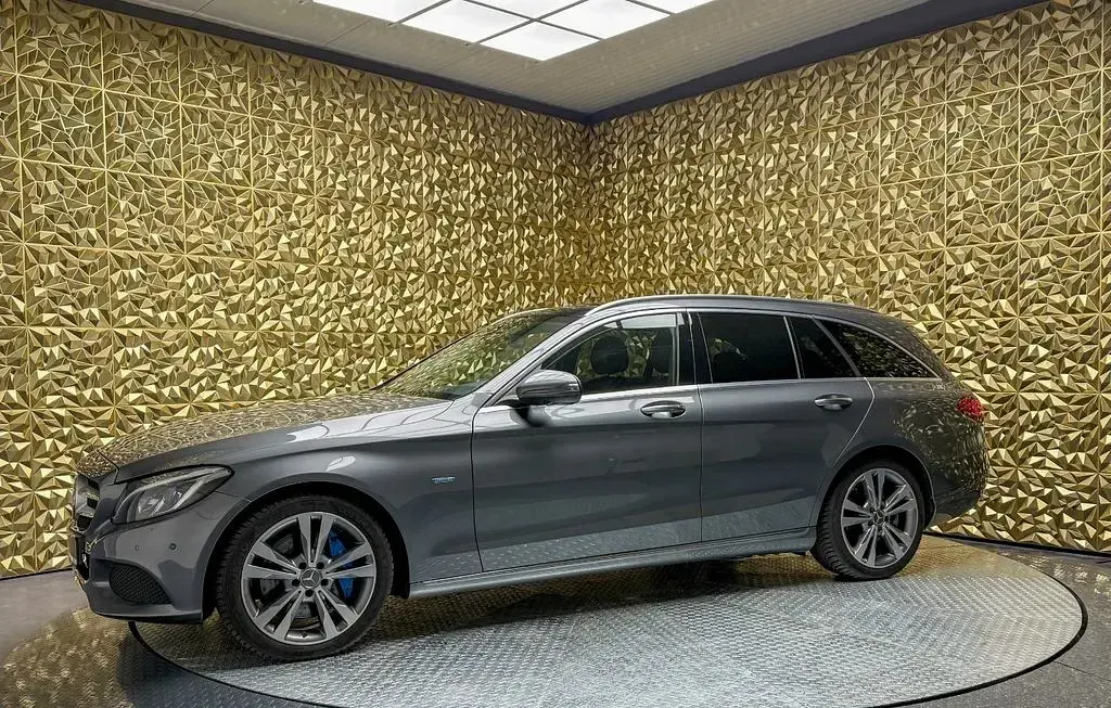 Gebraucht Mercedes C350e 279 PS (205 kW) 2016 Grau Limousine