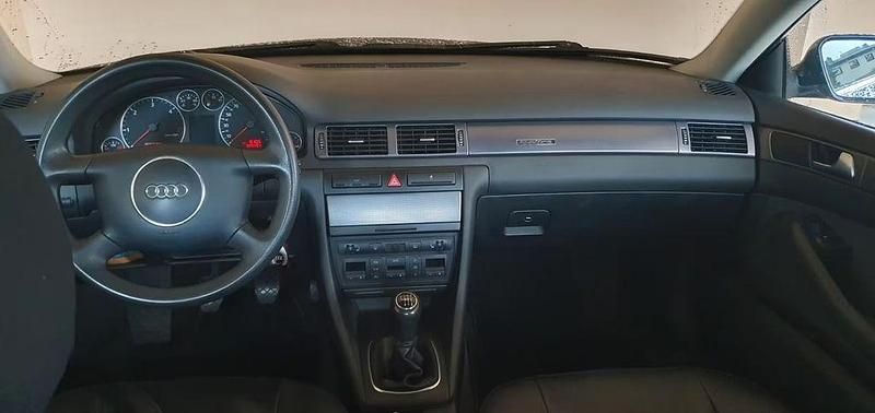 Gebraucht Audi A6 Ambiente 179 PS (131 kW) 2003 Schwarz Limousine