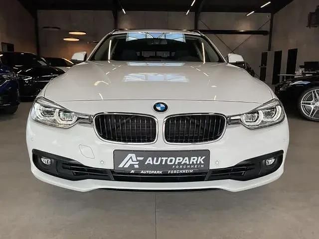 Gebraucht BMW 320 Advantage 184 PS (135 kW) 2018 Weiß Kombi