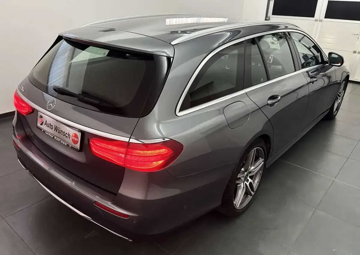 Gebraucht Mercedes E220 AMG line 194 PS (142 kW) 2020 Grau Kombi