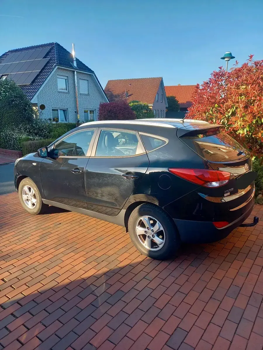 Gebraucht Hyundai Tucson 135 PS (99 kW) 2012 Schwarz SUV