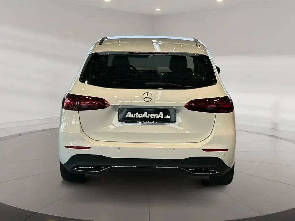 Gebraucht Mercedes B200 Progressive 150 PS (110 kW) 2025 Unilack polarweiss Kleinwagen