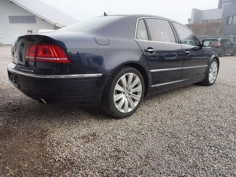 Gebraucht VW Phaeton 334 PS (245 kW) 2012 Blau Limousine