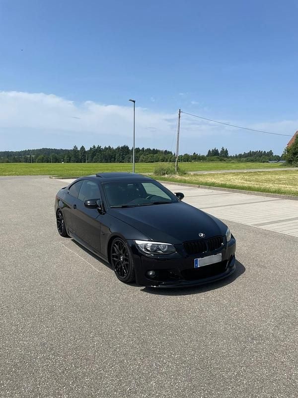 Schwarz Gebraucht 2012 BMW 335 M Sport Coupé | 17.999 € (Guter Preis) - Bild 1/4