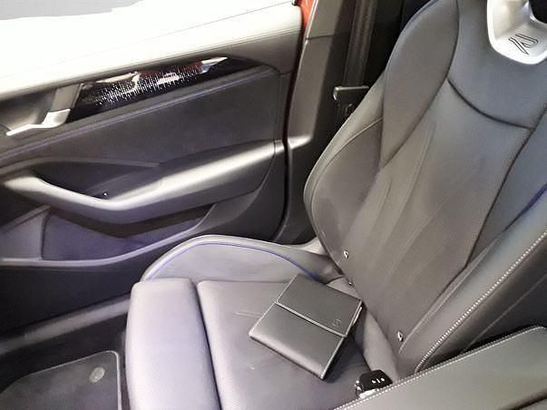 Gebraucht VW Passat 177 PS (130 kW) 2025 Chilirot metallic (metallic) Kombi