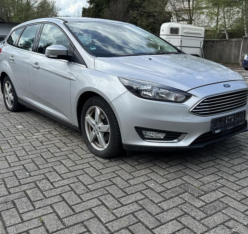 Usata Ford Focus 105 CV (77 kW) 2016 Argento Station wagon
