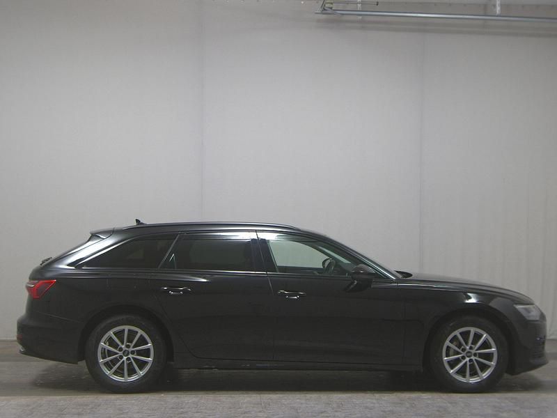 Gebraucht Audi A6 Basis 163 PS (119 kW) 2022 Schwarz Kombi