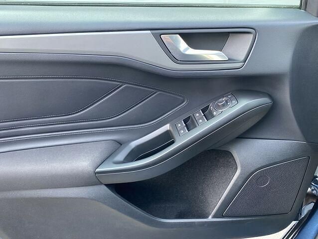 Gebraucht Ford Focus ST-Line 125 PS (91 kW) 2022 Blau Kombi