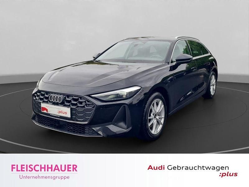 Mythosschwarz metallic Gebraucht 2025 Audi A5 Sport Kombi | 41.980 € (Fairer Preis) - Bild 1/4