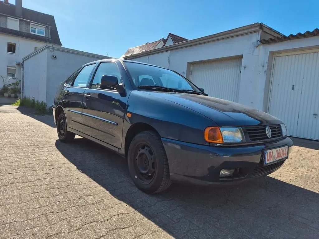 Gebraucht VW Polo 75 PS (55 kW) 1999 Blau Limousine