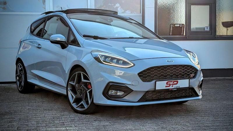 Grau Gebraucht 2019 Ford Fiesta Performance Edition Kleinwagen | 16.990 € (Fairer Preis) - Bild 1/4
