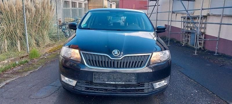 Gebraucht Skoda Rapid 90 PS (66 kW) 2016 Schwarz Kleinwagen