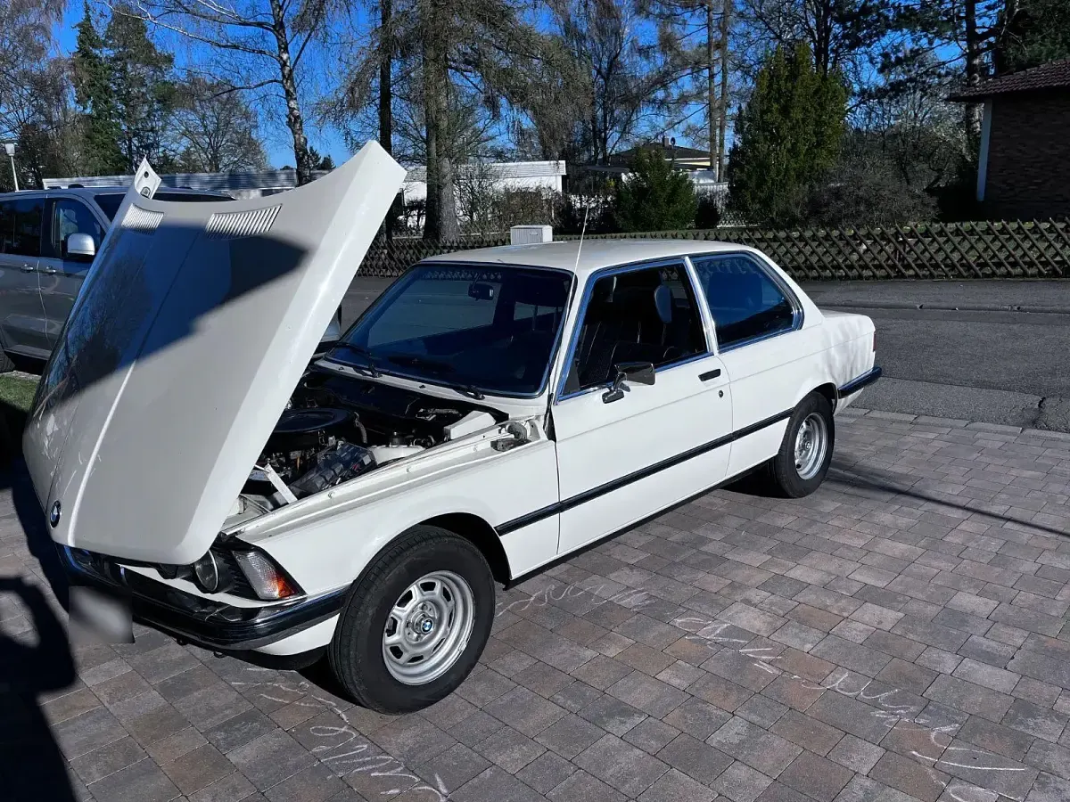 Używany BMW 320 109 KM (80 kW) 1976 Biały Sedan/Limuzyna