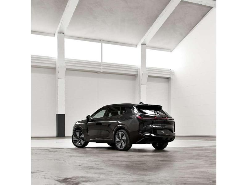 Neu Lynk & Co 08 345 PS (253 kW) 2025 Sparkling black SUV