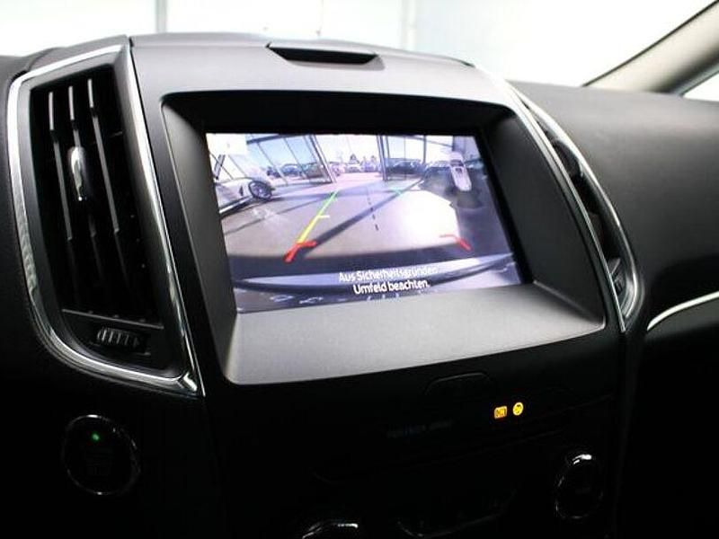 Gebraucht Ford S-MAX Titanium 150 PS (110 kW) 2020 Silber Van / Kleinbus