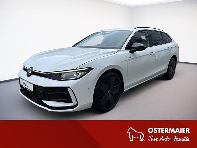 Weiß Gebraucht 2025 VW Passat Style Kombi | 42.880 € (Superpreis) - Bild 1/4