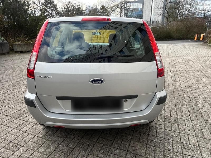Gebraucht Ford Fusion 80 PS (58 kW) 2011 Silber Kleinwagen