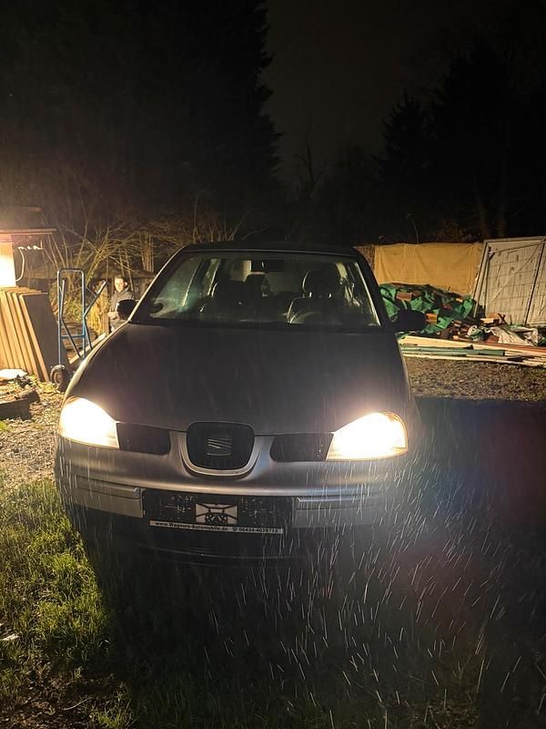 Silber Gebraucht 2003 Seat Arosa Kleinwagen | 999 € - Bild 1/4