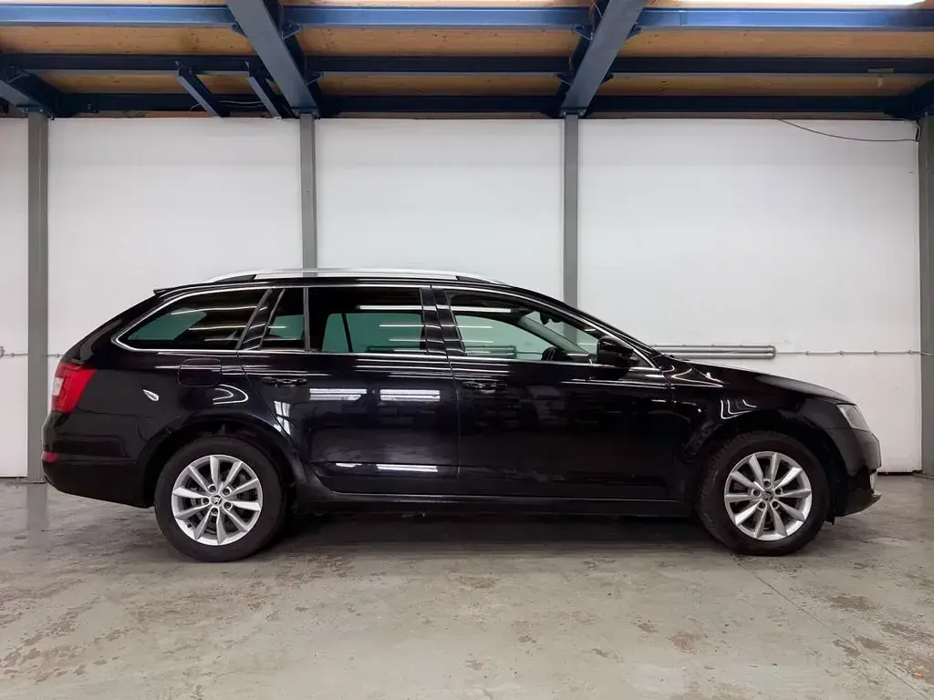Usata Skoda Octavia Style 150 CV (110 kW) 2016 Nero Station wagon