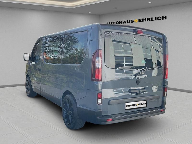 Gebraucht Renault Trafic Life 150 PS (110 kW) 2022 Städtisches grau Van / Kleinbus