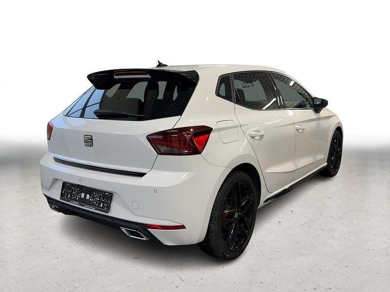Gebraucht Seat Ibiza Black Edition 150 PS (110 kW) 2023 Weiß Limousine