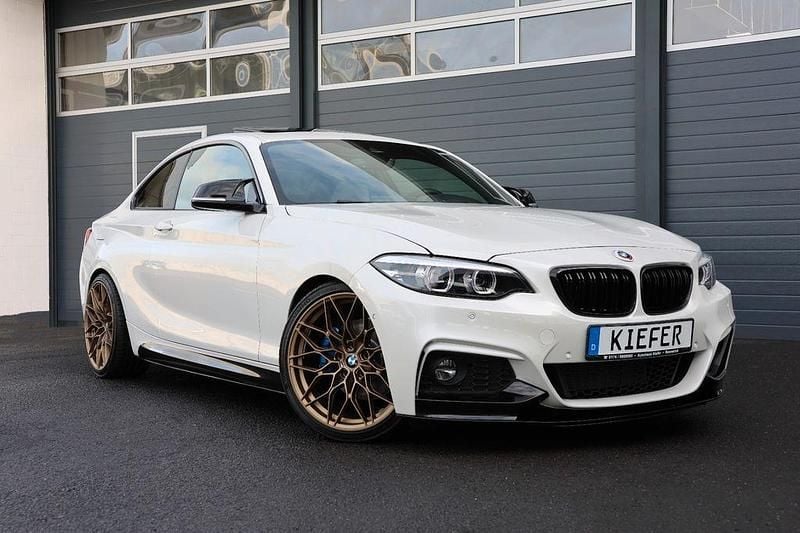 Gebraucht BMW 230 Performance 252 PS (185 kW) 2019 Weiß Coupé
