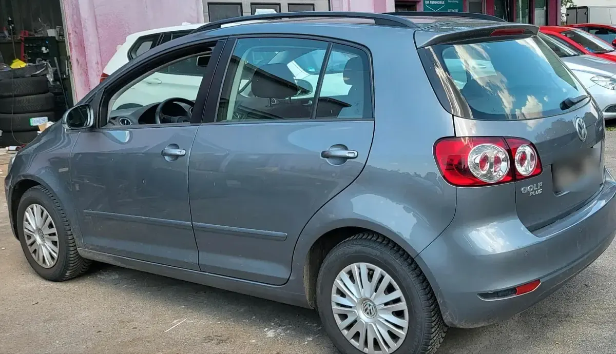 Gebraucht VW Golf Plus Cross 80 PS (58 kW) 2010 Grau Van / Kleinbus