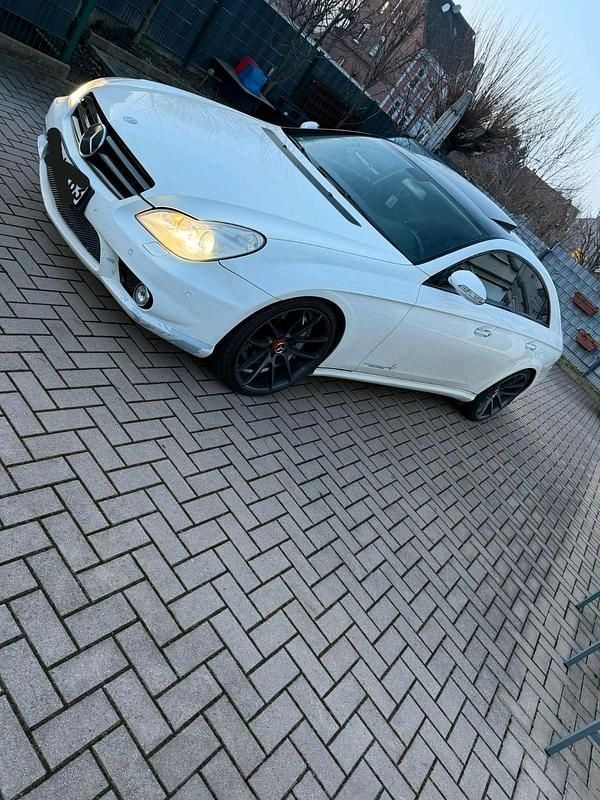 Grün Gebraucht 2005 Mercedes CLS55 AMG AMG Coupé | 18.500 € - Bild 1/4
