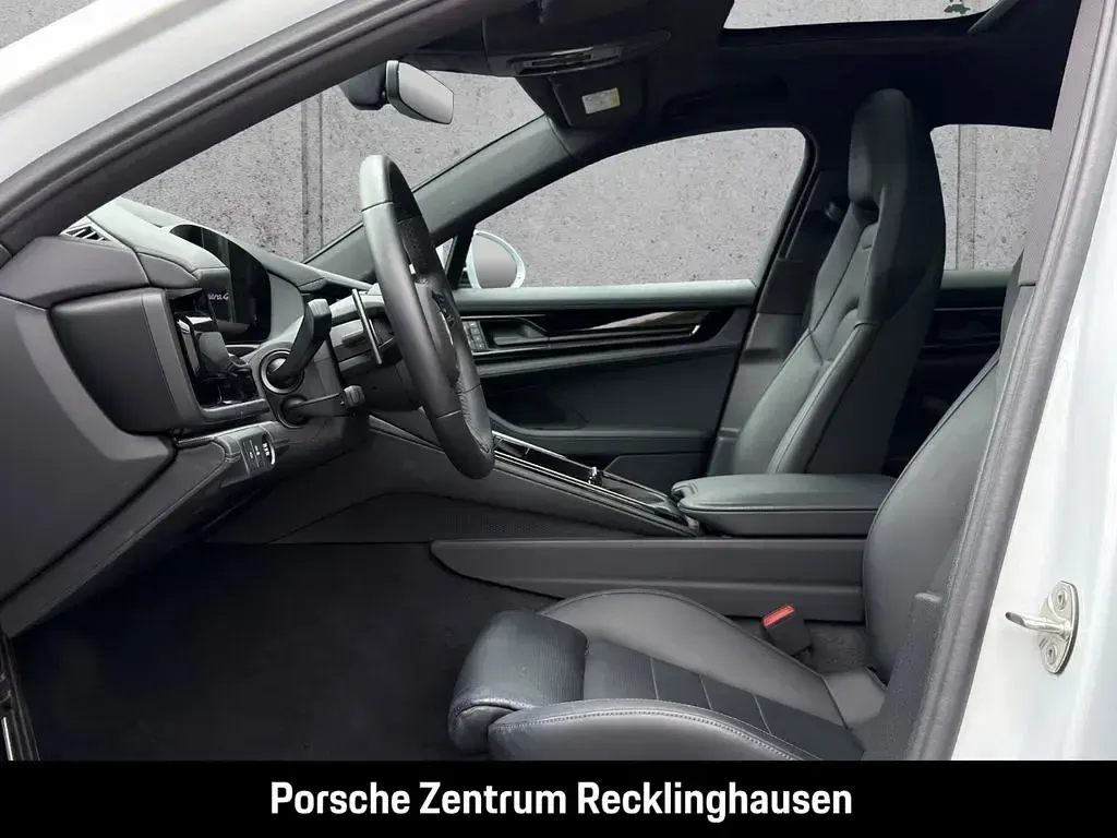 Gebraucht Porsche Panamera 4 E-Hybrid 470 PS (345 kW) 2024 Eisgraumetallic Kleinwagen