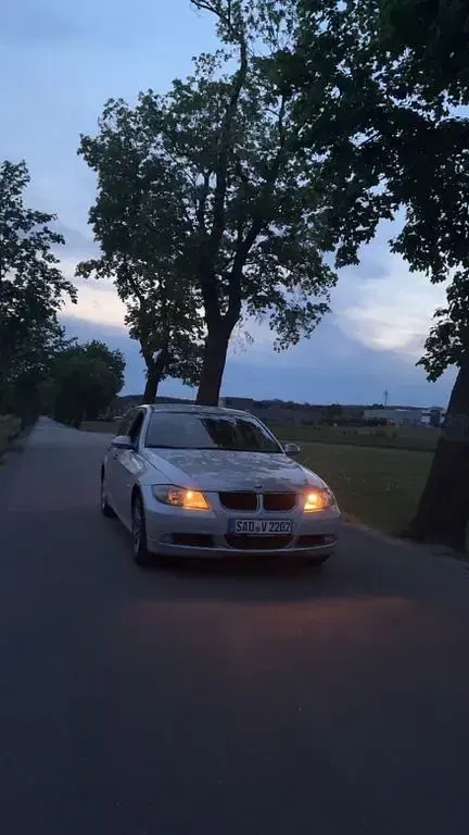 Gebraucht BMW 320 177 PS (130 kW) 2006 Grau Kombi