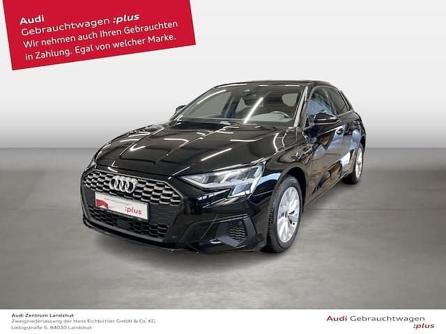 Brillantschwarz Gebraucht 2021 Audi A3 Sportback e-tron Design Limousine | 22.420 € (Fairer Preis) - Bild 1/4