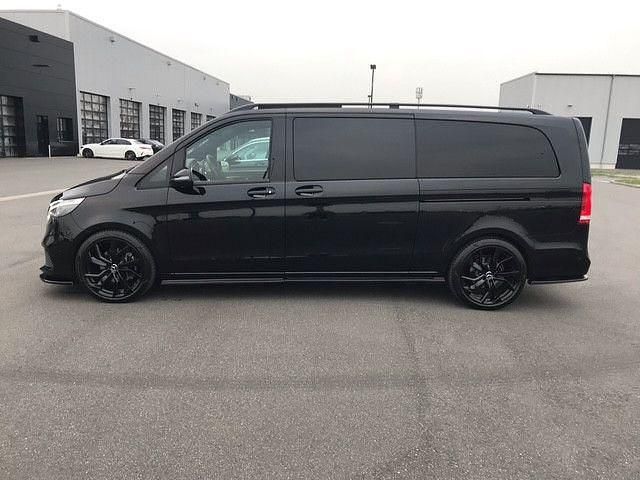 Gebraucht Mercedes V300 Edition 237 PS (174 kW) 2022 Schwarz Van / Kleinbus