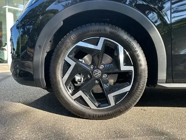 Neu VW T-Roc R-line 150 PS (110 kW) 2026 Grenadillschwarz metallic SUV