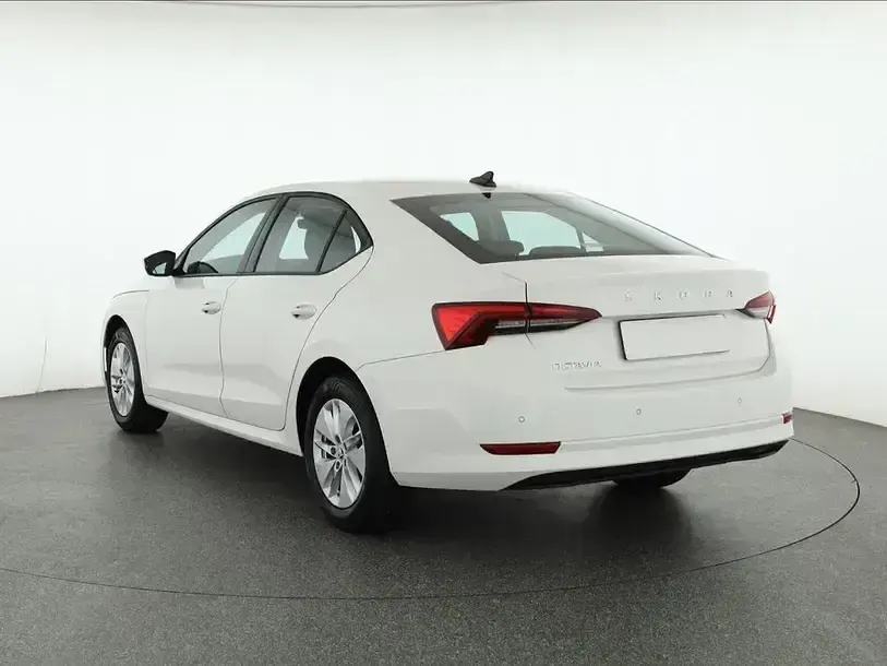 Gebraucht Skoda Octavia 150 PS (110 kW) 2023 Candyweiss Limousine