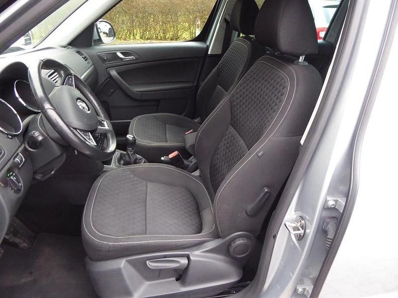 Gebraucht Skoda Yeti Ambition 110 PS (80 kW) 2017 Silber SUV