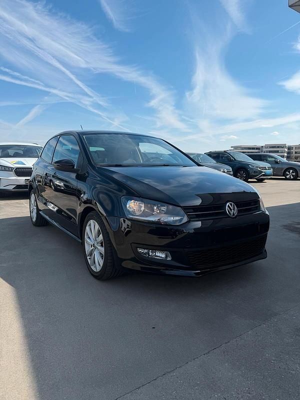 Second-hand VW Polo Life 2010 Negru Hatchback