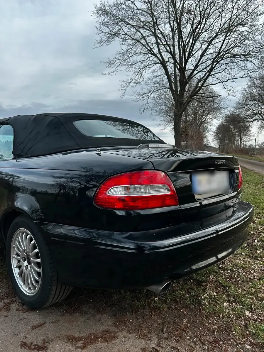 Usata Volvo C70 260 CV (191 kW) 2003 Nero Cabrio