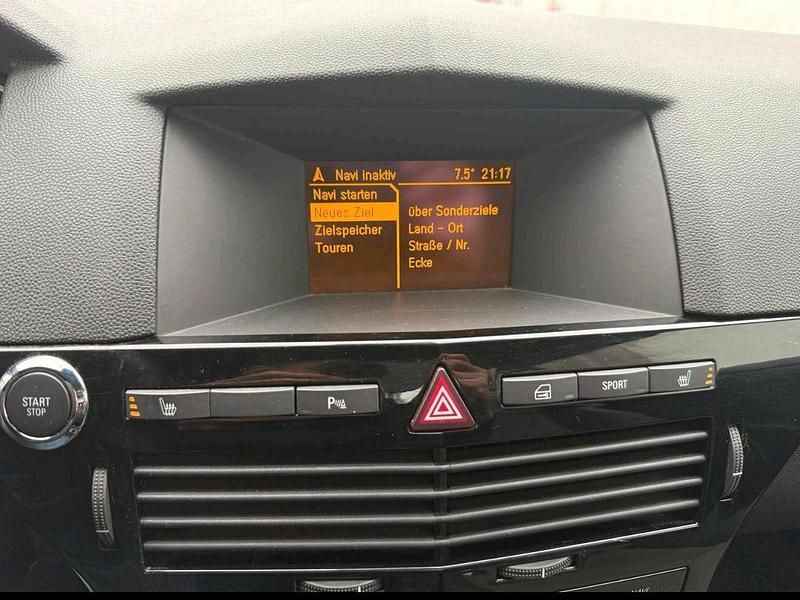 Gebraucht Opel Astra 140 PS (102 kW) 2007 Silber Limousine