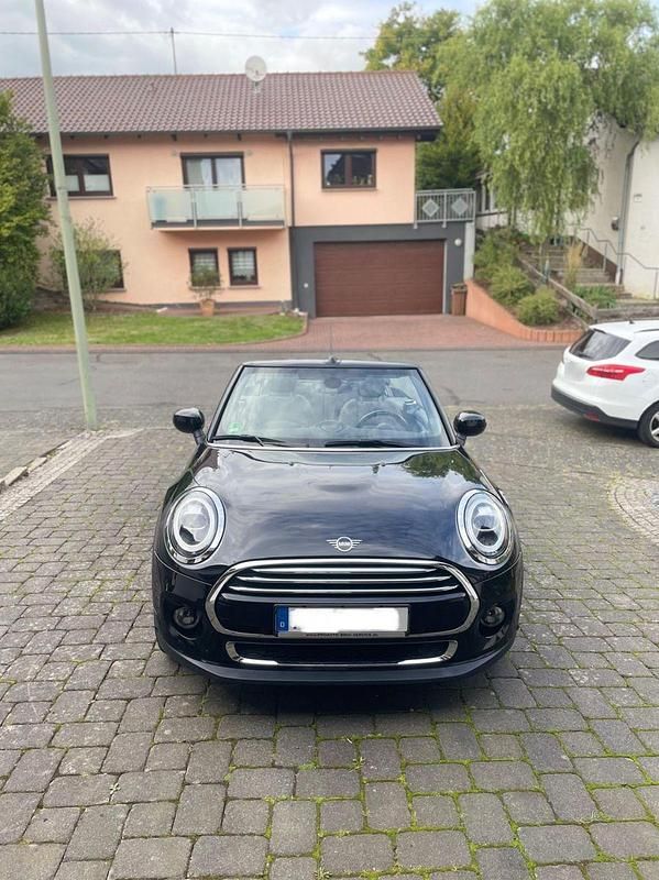 Gebraucht Mini Cooper 136 PS (100 kW) 2019 Schwarz Kleinwagen