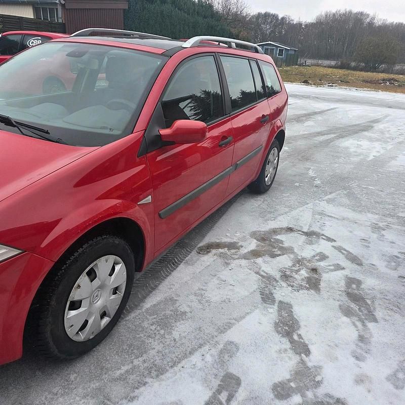 Gebraucht Renault Mégane GrandTour 111 PS (81 kW) 2008 Rot Kombi