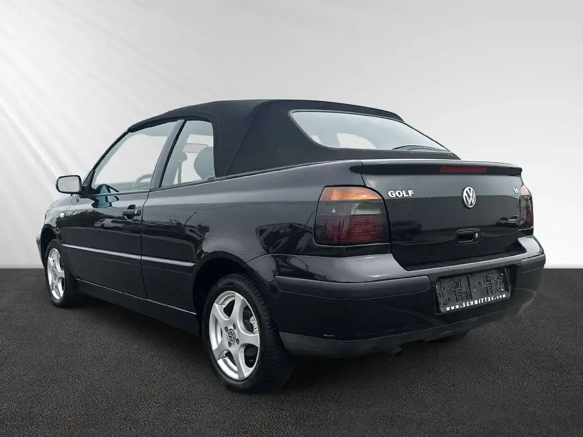 Gebraucht VW Golf Comfortline 101 PS (74 kW) 2001 Schwarz Cabrio
