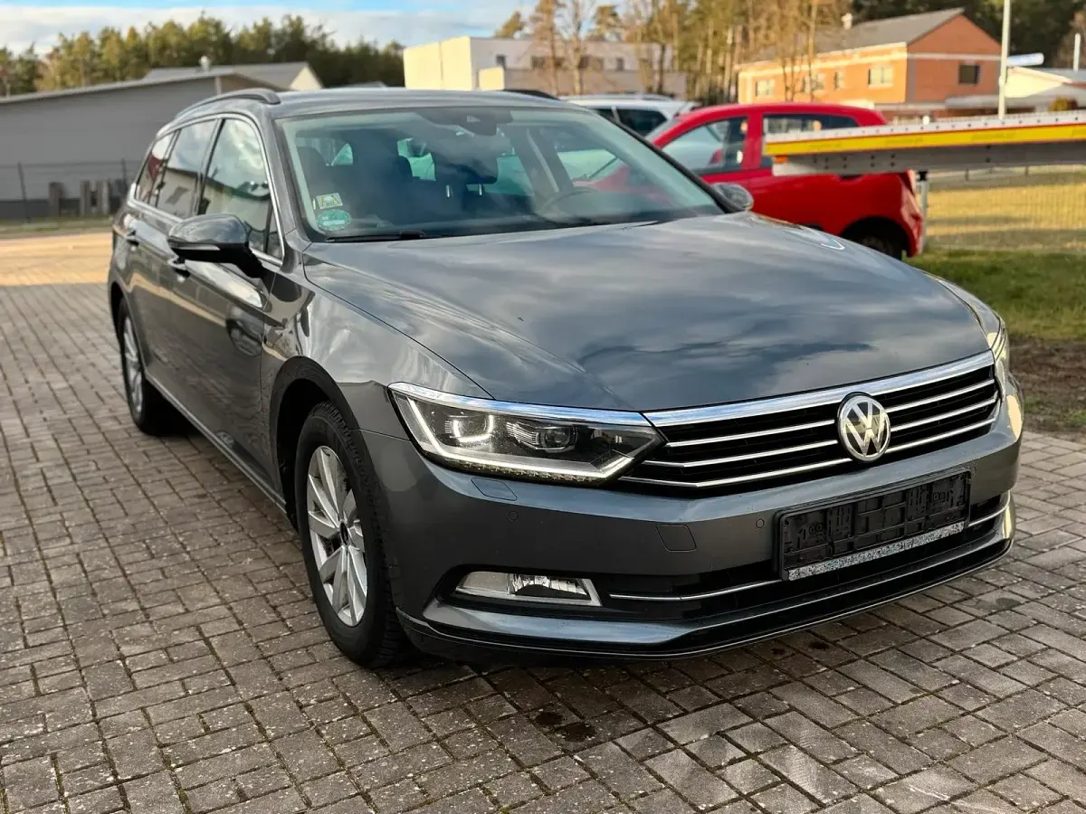 Gebraucht VW Passat Comfortline 190 PS (139 kW) 2016 Indiumgrau metallic Kombi