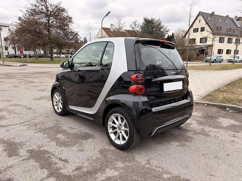 Gebraucht Smart ForTwo Coupé Passion 71 PS (52 kW) 2013 Schwarz Coupé