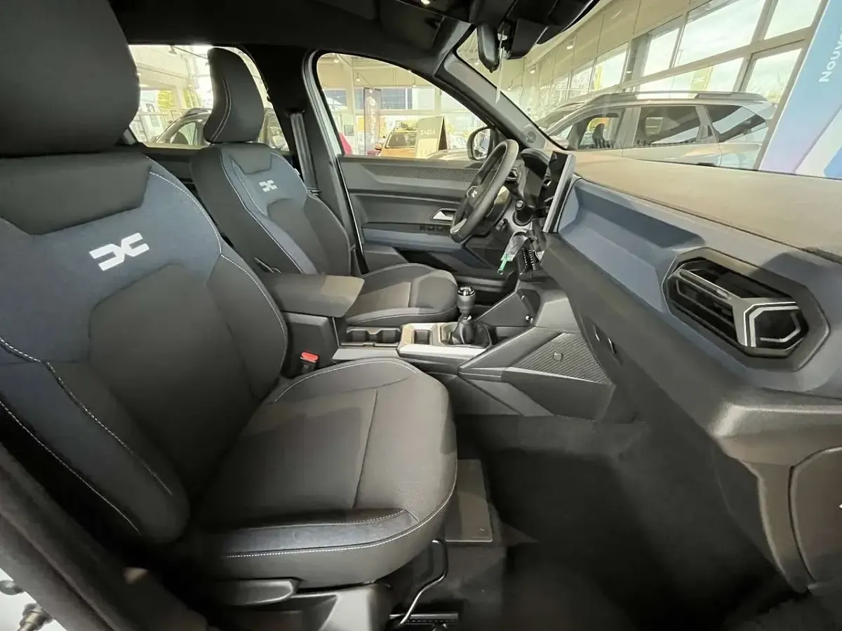 Neu Dacia Bigster Expression 140 PS (102 kW) 2025 Arktisweiß SUV