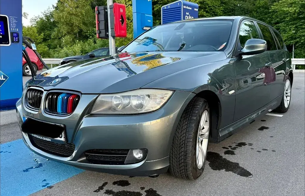 Gebraucht BMW 320 177 PS (130 kW) 2008 Grün Kombi