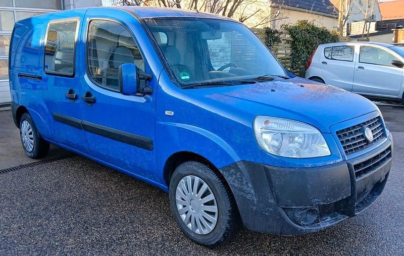 Blau Gebraucht 2009 Fiat Doblò Van / Kleinbus | 3.990 € - Bild 1/4