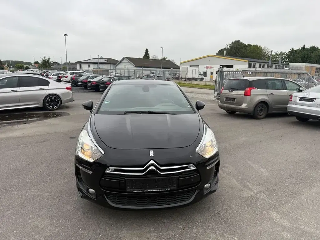 Gebraucht Citroën DS5 Chic 163 PS (119 kW) 2012 Schwarz Kleinwagen